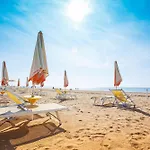 Modern Front * Bibione
