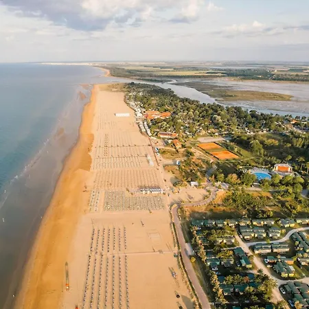Modern Front * Bibione