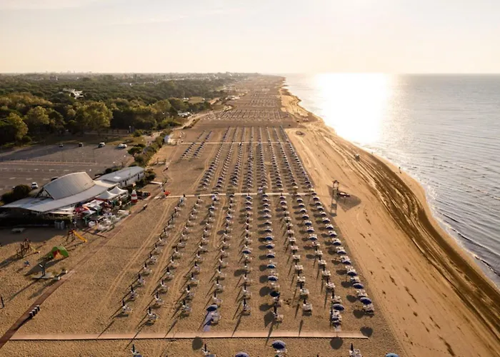 Modern Front Apartment